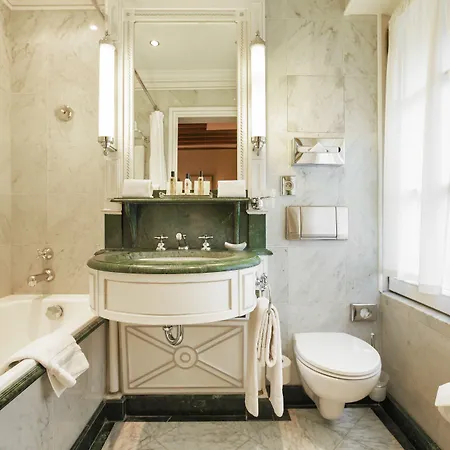 Hotel Luxembourg Parc 4*