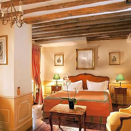 Hotel Luxembourg Parc 4*