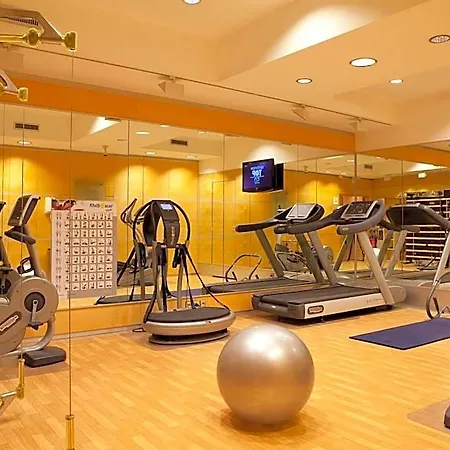 Hotel Luxembourg Parc 4*