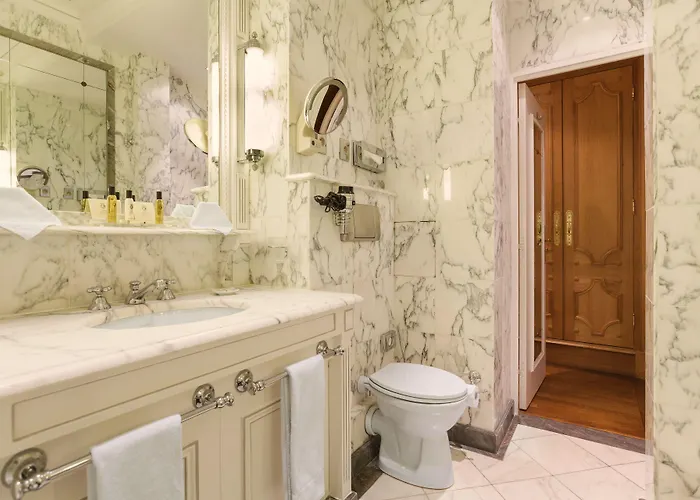 ルクセンブルク パルク 4* パリ