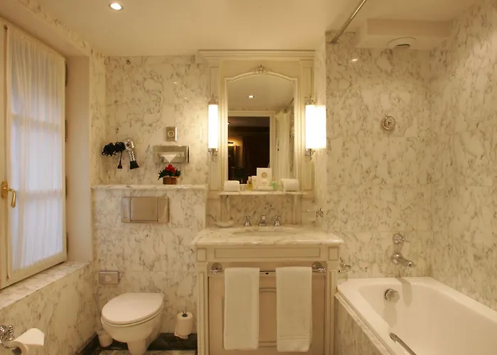 ルクセンブルク パルク 4* パリ